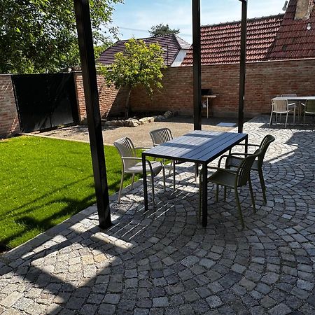 Kopr Apartman Přítluky Kültér fotó